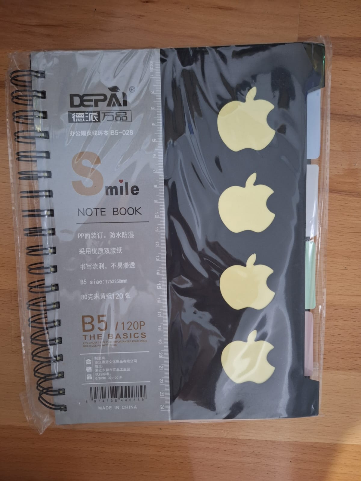 LIBRETA CON SEPARADORES DE 120 HOJAS