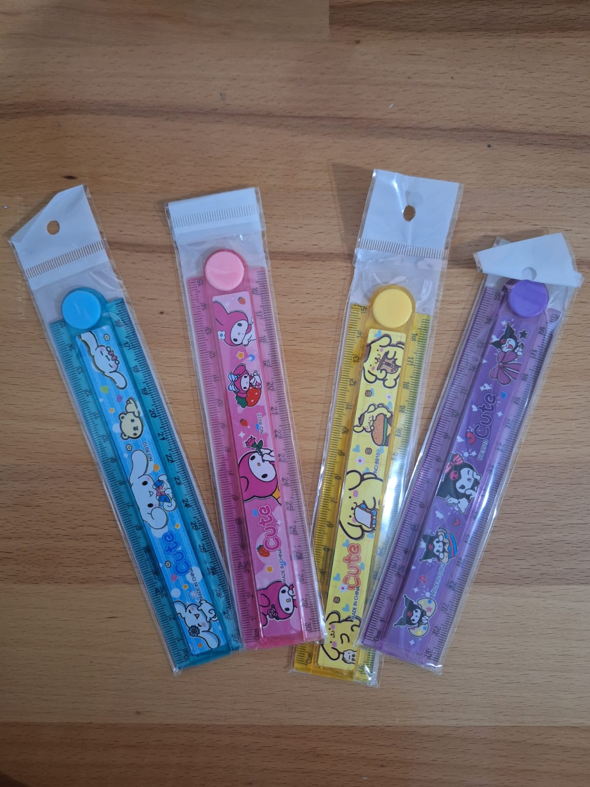 REGLA PLEGABLE SANRIO