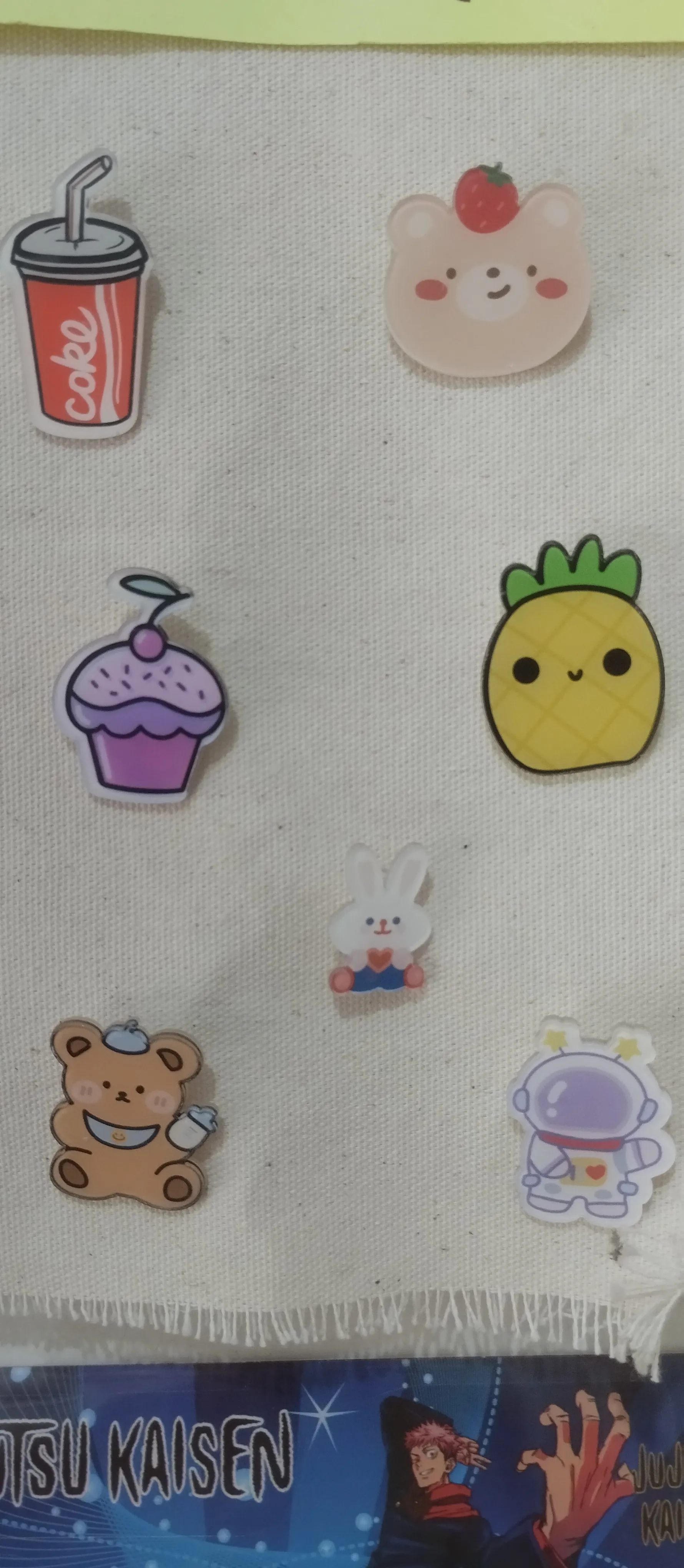 PINS KAWAII