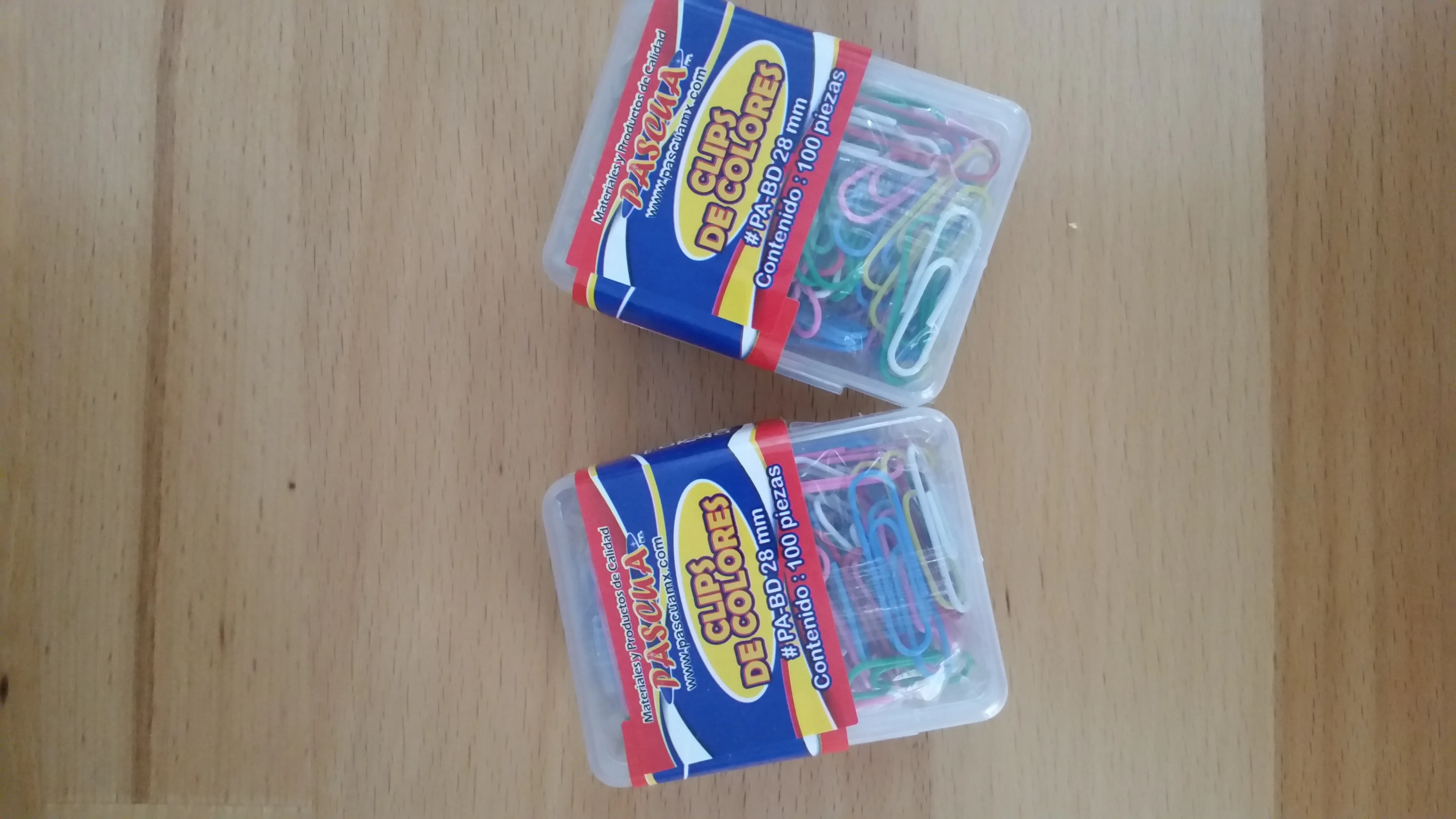 CLIPS PASCUA DE COLORES ESTUCHE CON 100