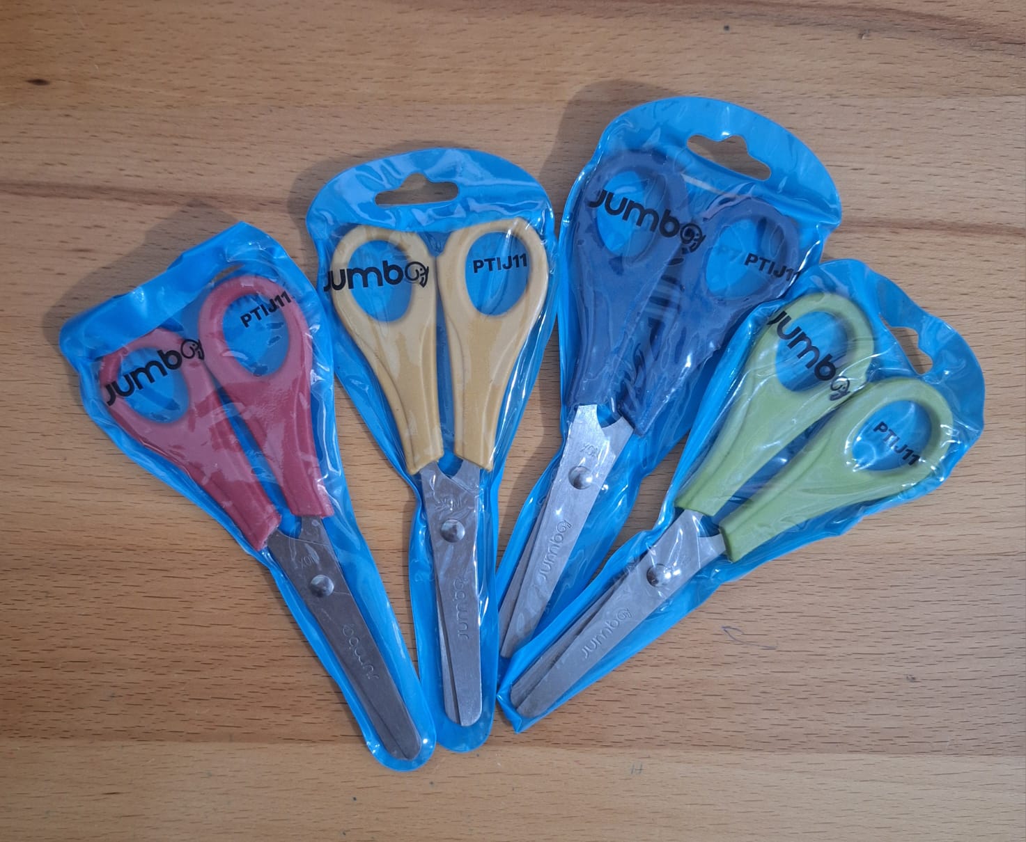 TIJERA JUMBO 5" ESCOLAR ECONOMICA FUNDA VINIL