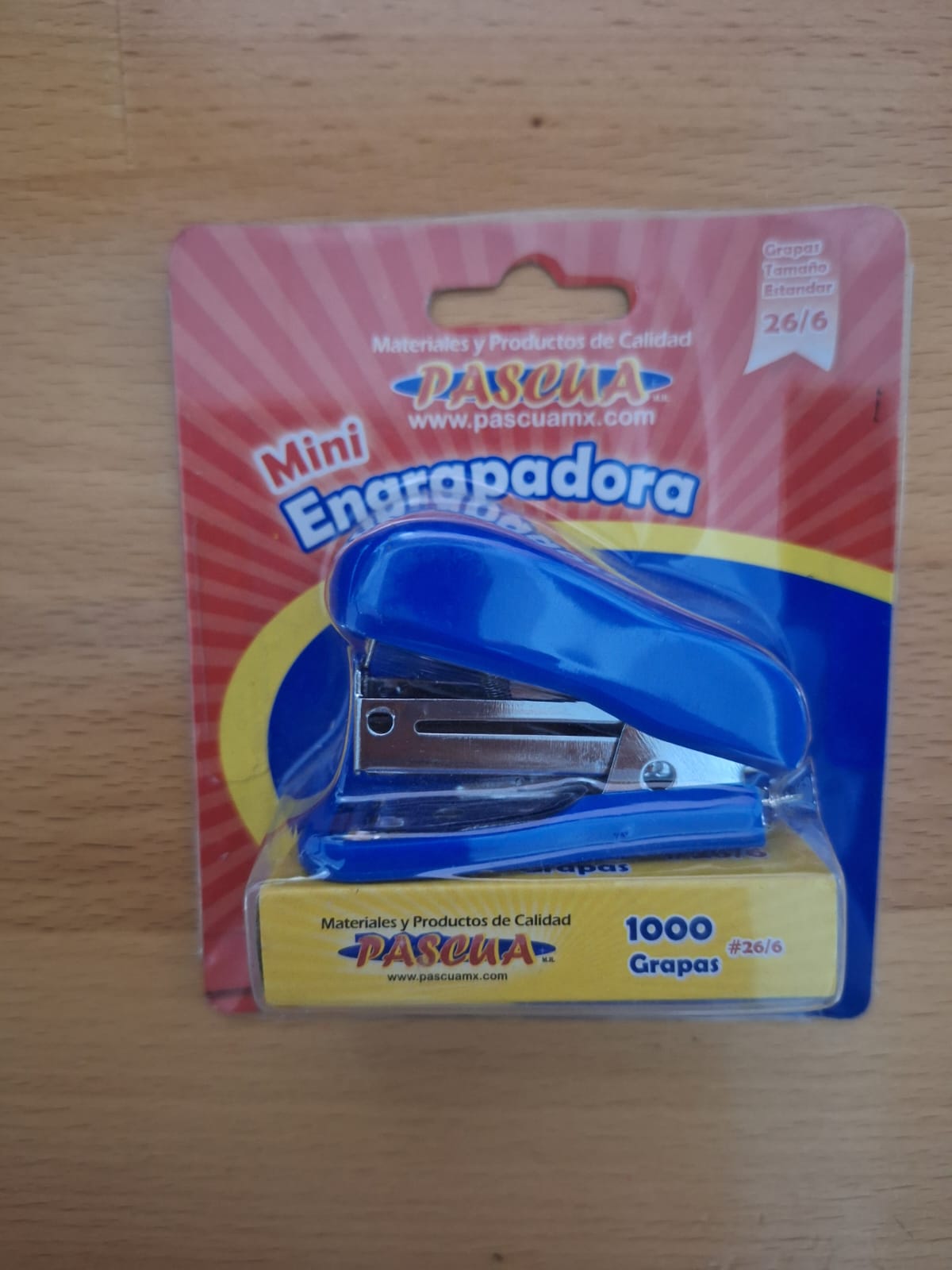 MINI ENGRAPADORA PASCUA SOLIDOS CON 1000 GRAPAS